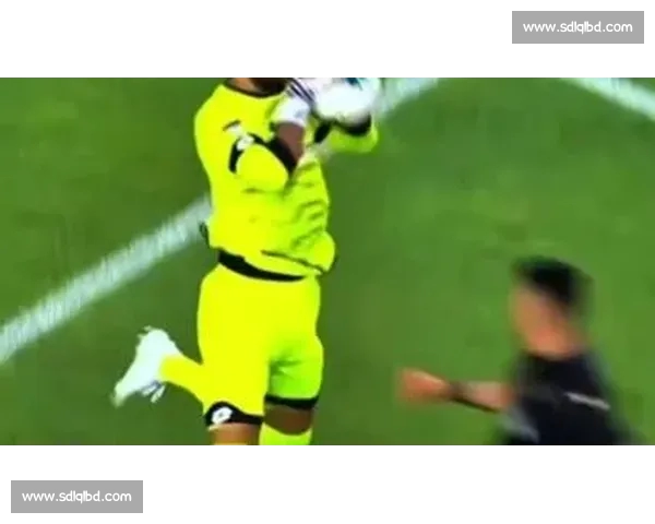 世界足球史上最快红牌纪录诞生瞬间 令人震惊的速度和背后的故事 世界足球史上最快红牌纪录诞生瞬间 令人震惊的速度和背后的故事